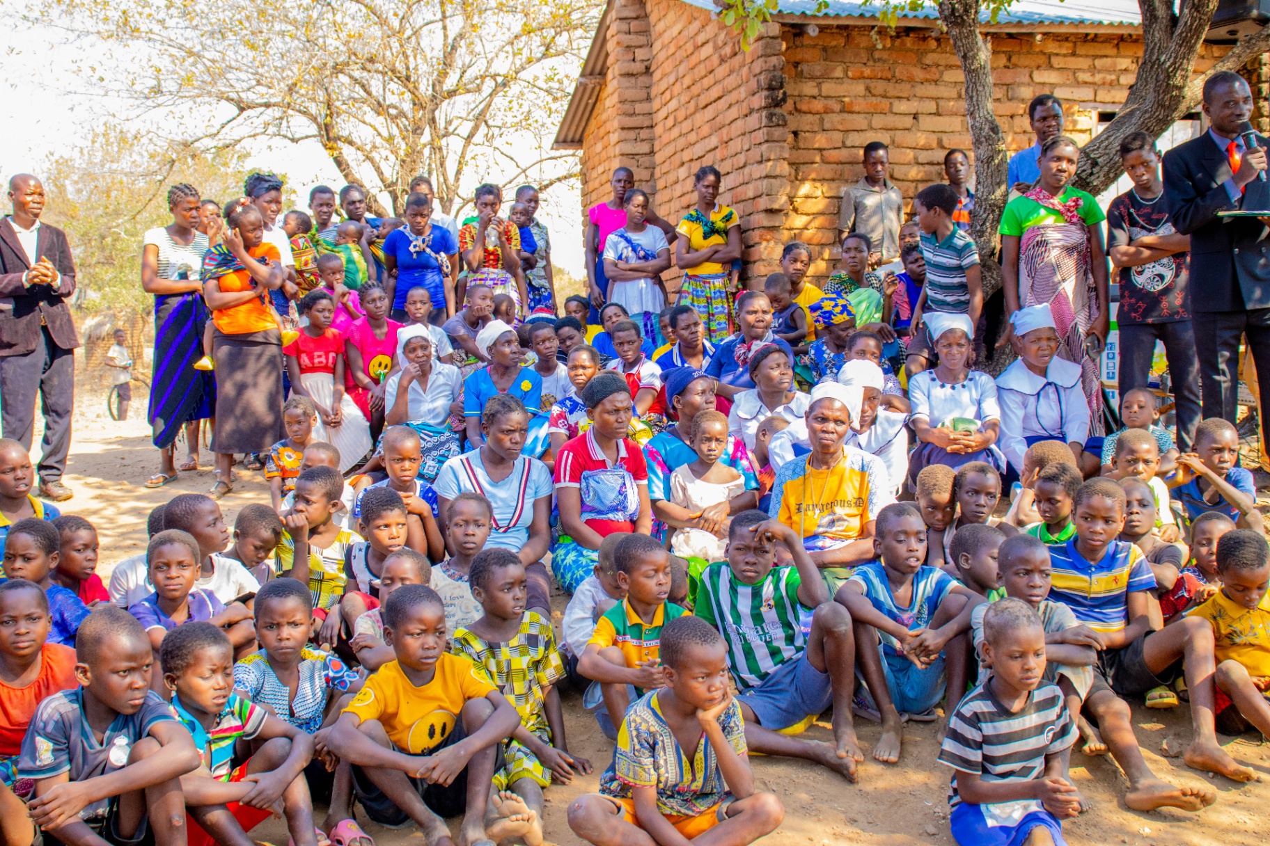 Comunidade reunida em Malawi